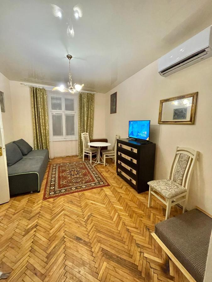 Style Apartments In Old Lviv Exterior photo